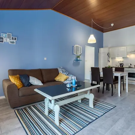 Nina Deluxe Superior 5 Star Apartment, Your Piece Of Heaven By The Sea & Park * Novigrad Istria