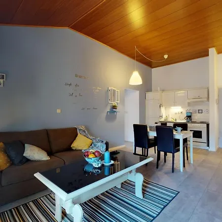 Nina By The Sea & Park Apartment *