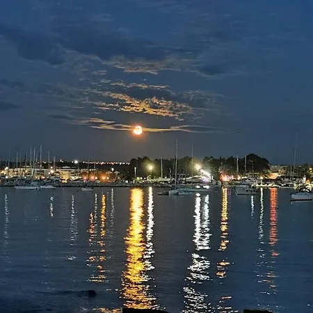 Nina Deluxe Superior 5 Star Apartment, Your Piece Of Heaven By The Sea & Park * Novigrad (Istria)