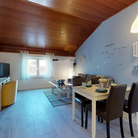 Nina Deluxe Superior 5 Star Apartment, Your Piece Of Heaven By The Sea & Park Novigrad (Istria)