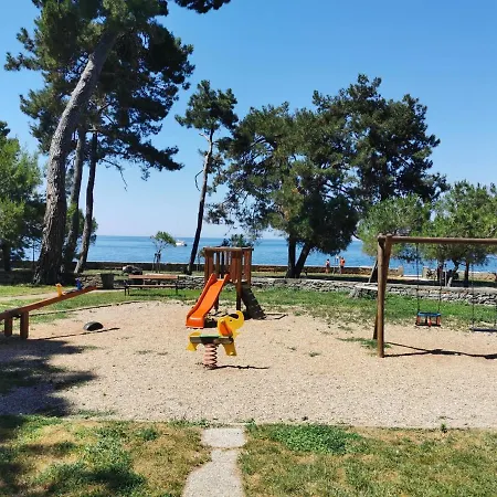 Nina By The Sea & Park