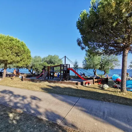Apartment Nina Deluxe Superior 5 Star Apartment, Your Piece Of Heaven By The Sea & Park