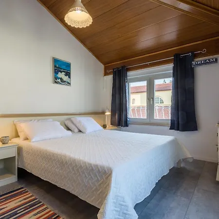 Nina Deluxe Superior 5 Star Apartment, Your Piece Of Heaven By The Sea & Park * Novigrad Istria